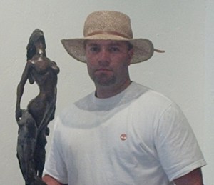 Noelio González y sus esculturas en bronce.