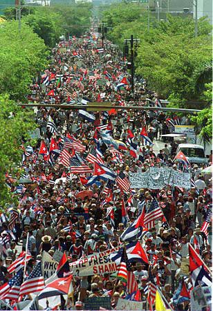 LA POPULOSA MOVILIZACIÓN WEB COMO CUANDO SE REÚNEN LOS CUBANOS PARA PROTESTAR.