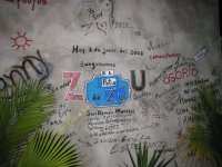 ZU WALL, o Muro de la Poesía, realizado por Margarita García Alonso, nuestra Chiquita Cubana, para promocionar las exitosas NOCHES DE POESÍA.