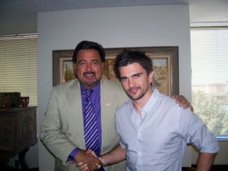 Gobernador Richardson y Juanes...