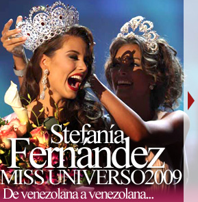 Stefanía Fernández recibe la corona de Miss Universo 2008, Dayana Mendoza, otra Miss Venzuela.
