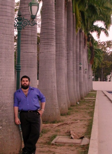 Josán Caballero, el editor en jefe de la Revista BRUJULAR DE MIAMI, que se lanza este sábado 26 de septiembre, en el Centro de Arte Cuba 8.