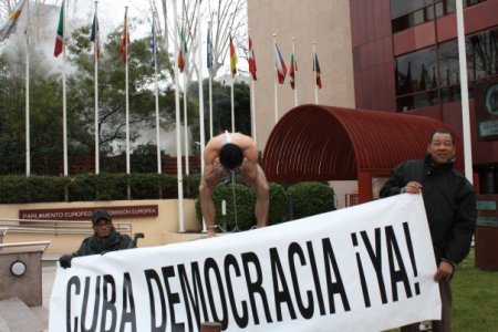 Desnudo por la patria