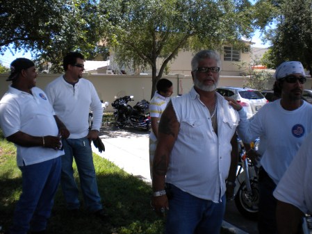 Otros miembros del Club Liberty Motorcycle Association, presentes en la Caravana.