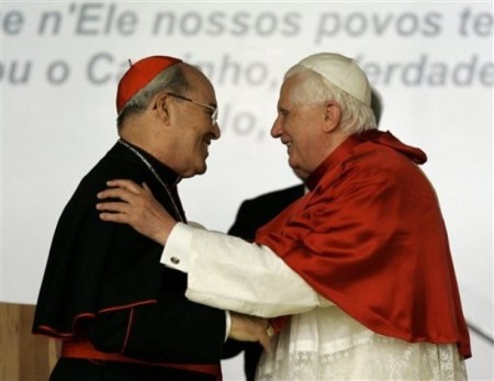 Papa Benedict XVI, con el Cardenal Jaime Ortega y Alamino