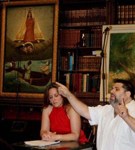 Amelia Doval y Josan Caballero, directivos de COMUNICASIBER, creadores y organizadores del Primer Concurso Vocacional de Artistas y Comunicadores Hispanos, en el Centro de Arte Cuba Ocho, el sabado 30 de abril, a las 5 pm.