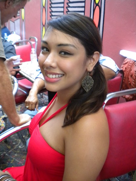 Jackie Rugel es una cantante neoyorkina, que se establecio en Hialeah, con su familia, y ahora es una de las grandes promesas de la cancion y la composicion en Miami. Foto Josan Caballero.