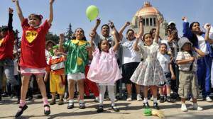 MEXICO-Coreografia-Bolanos-Chespirito-EFE_CLAIMA20120221_0118_22