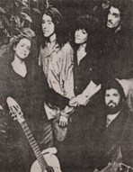 María Eugenia García e integrantes de la última TEATROVA DE CUBA, con quienes viajó a Venezuela, que son la bailarina Maily Díaz, el trovador Oscar Huerta, el guitarrista Alejandro Padrón y el dramaturgo y director artístico José Antonio